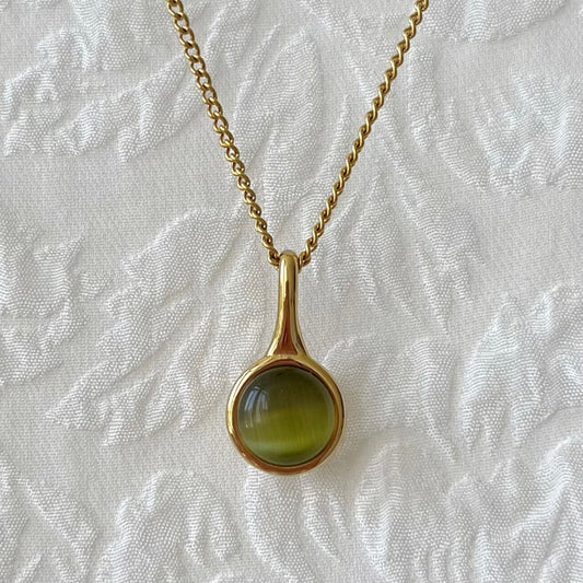 Green Cat's Eye Stone Pendant Necklace